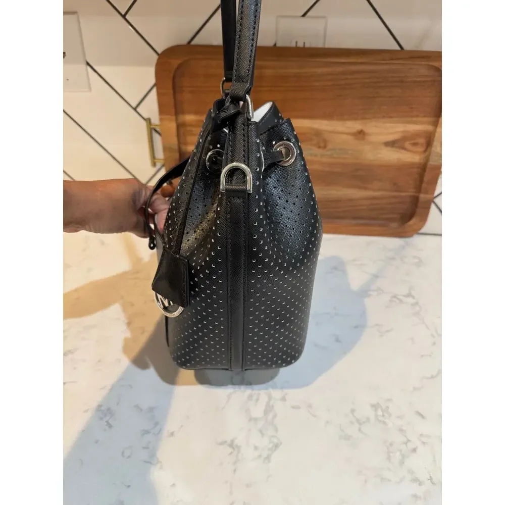 Michael Michael Kors Greenwich Medium Bucket Bag leather minimalist neutral
